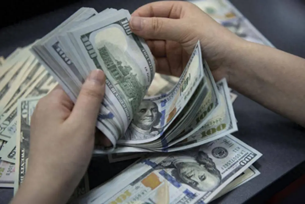 40万亿美元！狂飙的美债如何危害全球